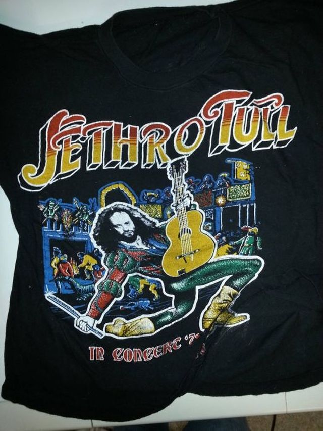concert-t-shirts-from-the-70s-36-pics_27
